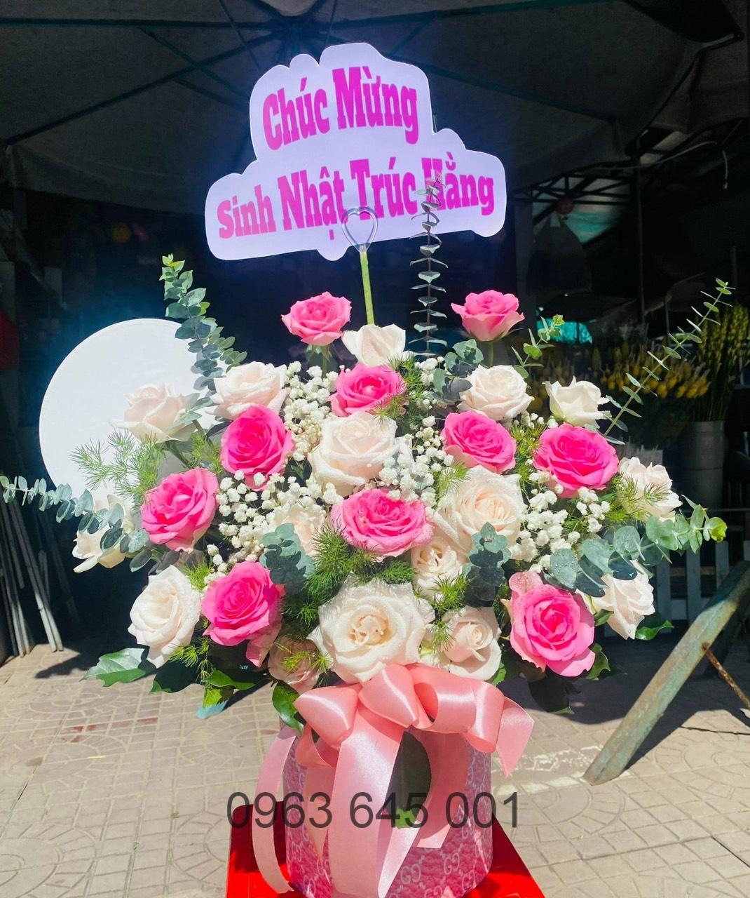 Đặt hoa sinh nhật Online uy tín, giá rẻ, giao nhanh tại Dĩ An