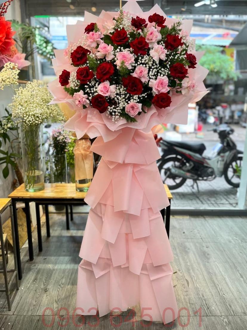 Kệ hoa khai trương giá rẻ ở Dĩ An