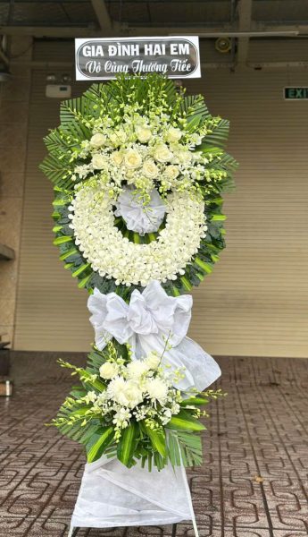 Hoa Viếng Đám Tang tại Đông Hoà Dĩ An - Hoa Lan Trắng