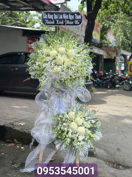 Kệ Hoa Viếng Đám Tang Sang Trọng 2 Tầng - Đông Hoà Dĩ An